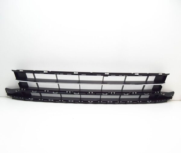 3G0853671B9B9 - NEW VW PASSAT B8 3G FRONT CENTER LOWER BUMPER GRILLE 3G0853671B9B9 ORIGINAL
