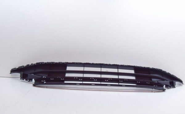 3G0853677Q9B9 - VW Passat B8 3G Front Lower Bumper Vent Grille 3G0853677Q9B9 NEW GENUINE