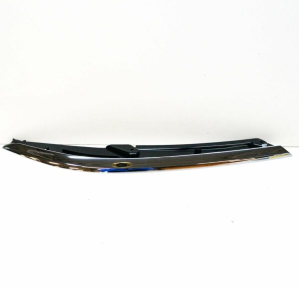 3G0941120B - NEW VW PASSAT B8 4 MOTION FRONT RIGHT HEADLIGHT UPPER CHROME TRIM 3G0941120B