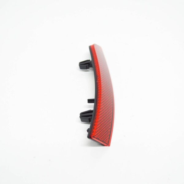 3G0945104A - NEW VOLKSWAGEN PASSAT B8 REAR RIGHT BUMPER INNER REFLECTOR 3G0945104A