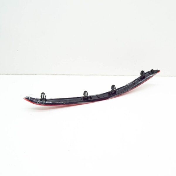 3G0945105D - NEW VW PASSAT B8 3G REAR LEFT OUTER BUMPER REFLECTOR 3G0945105D ORIGINAL