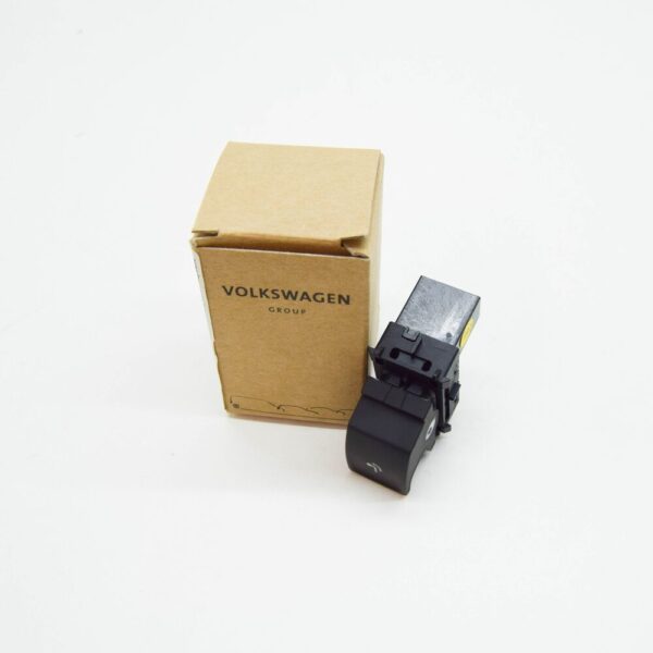 3G0959511AWHS - VW PASSAT B8 Luggage Compartment Tow Hitch Switch 3G0959511AWHS NEW