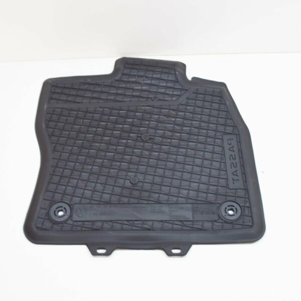 3G1061500A82V - NEW VW PASSAT 3G5 ALL WEATHER FLOOR MATS SET LHD 3G1061500A 82V