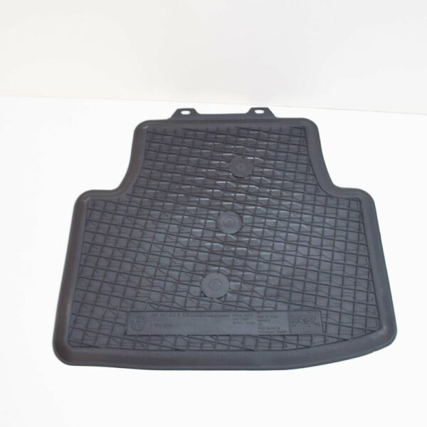3G1061500A82V - NEW VW PASSAT 3G5 ALL WEATHER FLOOR MATS SET LHD 3G1061500A 82V