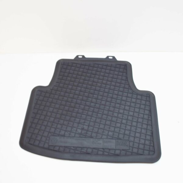 3G1061500A82V - NEW VW PASSAT 3G5 ALL WEATHER FLOOR MATS SET LHD 3G1061500A 82V
