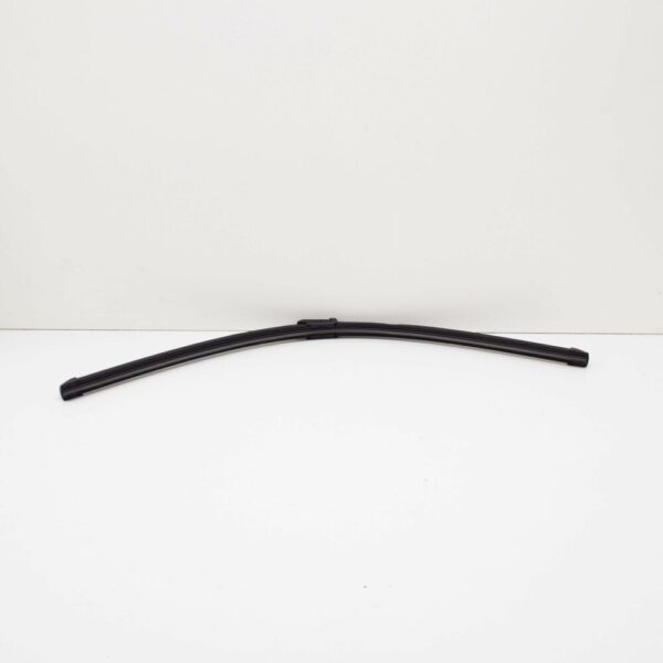 3G1998002 - NEW VOLKSWAGEN PASSAT B8 FRONT AERO WIPER BLADE SET LHD 3G1998002