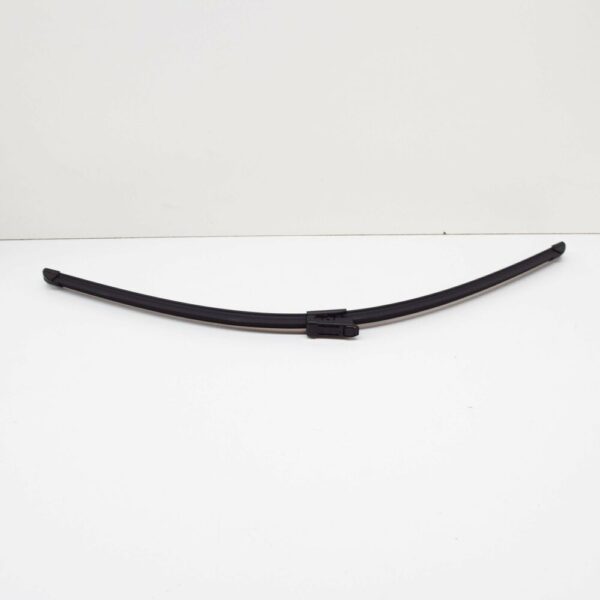 3G1998002 - NEW VOLKSWAGEN PASSAT B8 FRONT AERO WIPER BLADE SET LHD 3G1998002