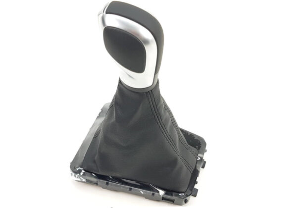 3G2713203PUMF - NEW VW PASSAT B8 GEAR SHIFTING KNOB LEVER COVER TRIM RHD 3G2713203PUMF ORIGINAL