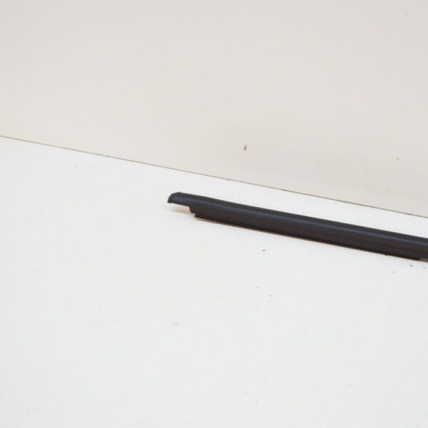 3G5839477C5AP - New VW Passat 3G B8 window opening seal rear left outer 3G5839477C5AP