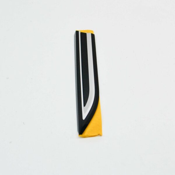 3G8853689JDPJ - NEW VW ARTEON FRONT LEFT FENDER SELF-ADHESIVE BADGE 3G8853689JDPJ