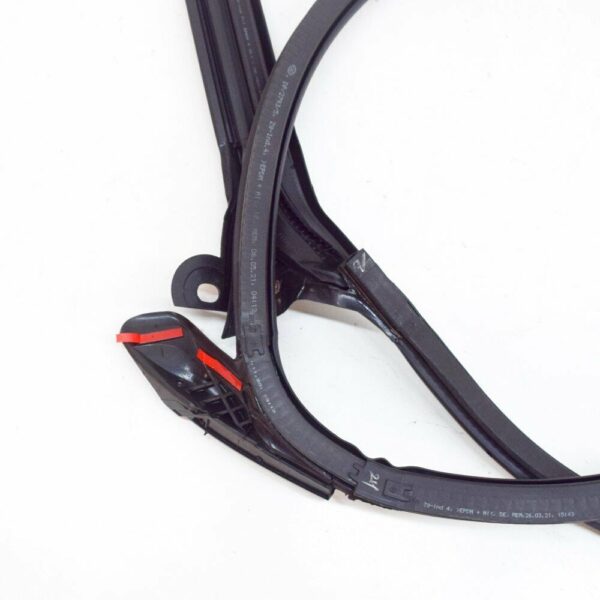3G8867337T - NEW VOLKSWAGEN ARTEON 3H7 FRONT LEFT DOOR SEAL RUBBER 3G8867337T 2020