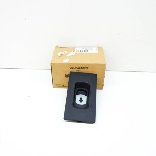 3G8880701 - VW ARTEON 3H7 TAILGATE INTERIOR RELEASE HANDLE SWITCH 3G8880701 GENUINE