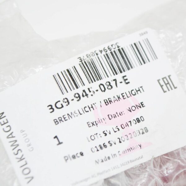 3G9945087E - NEW VW PASSAT VARIANT B8 3G5 REAR BRAKE STOP LAMP 3G9945087E