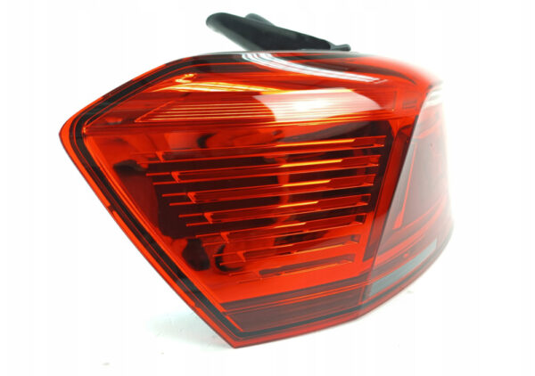 3G9945207N - NEW VW PASSAT VARIANT B8 3G5 REAR LEFT OUTER LED TAILLIGHT 3G9945207N ORIGINAL