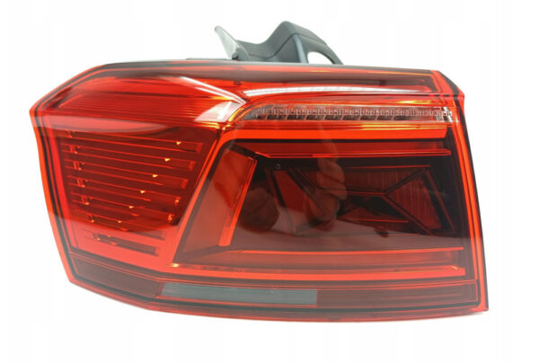 3G9945207N - NEW VW PASSAT VARIANT B8 3G5 REAR LEFT OUTER LED TAILLIGHT 3G9945207N ORIGINAL