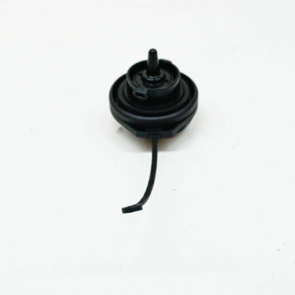 4G0201550L - NEW VOLKSWAGEN TOUAREG MK3 CR FUEL TANK FLAP COVER CAP 4G0201550L ORIGINAL