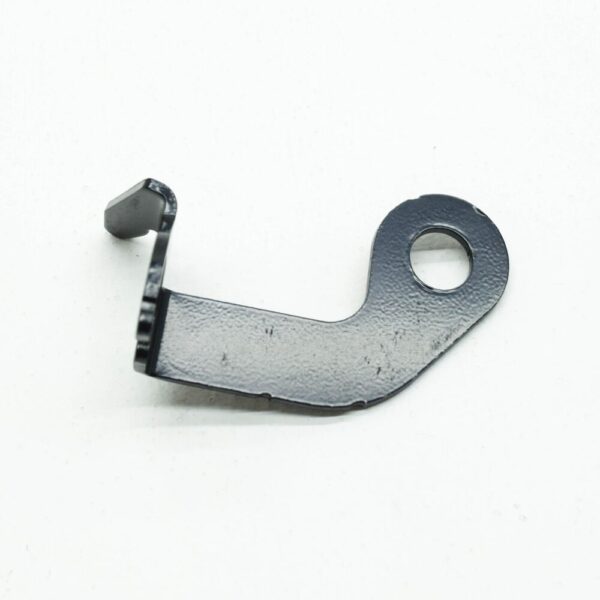 4M0611845Q - NEW VOLKSWAGEN TOUAREG CR7 FRONT LEFT BRAKE HOSE RETAINER 4M0611845Q ORIGINAL
