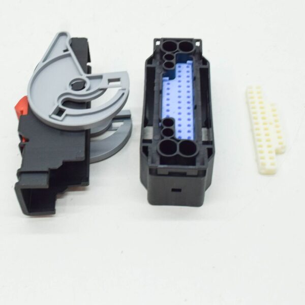 4M0998046 - NEW VW TIGUAN AD MK2 LOCKING MECHANISM FLAT HOUSING CONTACT 4M0998046 ORIGINAL