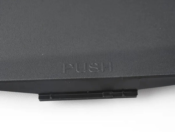 4M18194479B9 - New VW TOUAREG CR Plenum Chamber Cover LHD 4M18194479B9