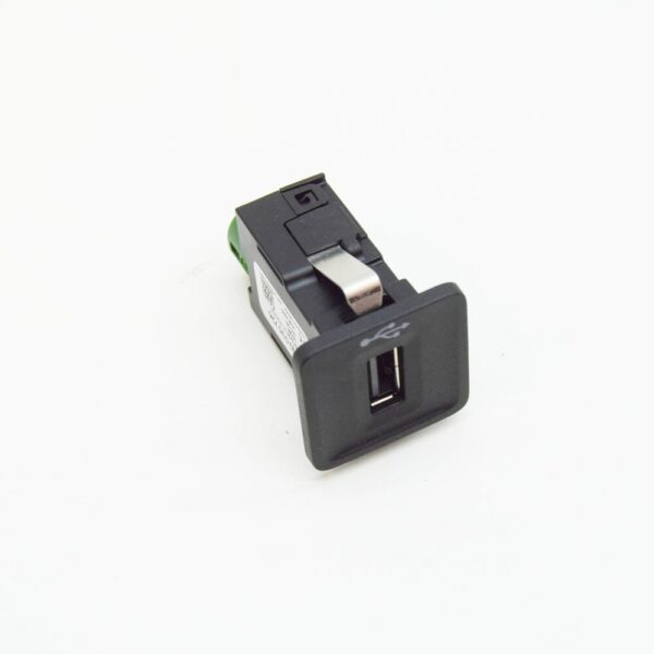 510035726 - NEW VW TRANSPORTER VI T6 USB CONNECTOR 510035726 ORIGINAL