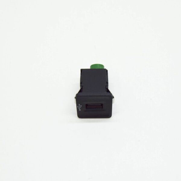 510035726 - NEW VW TRANSPORTER VI T6 USB CONNECTOR 510035726 ORIGINAL