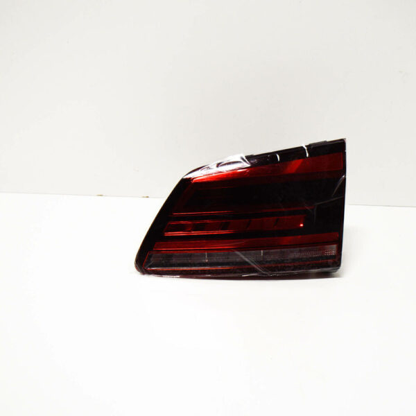 510945094N - NEW VOLKSWAGEN GOLF MK7 SPORTSVAN REAR RIGHT INNER TAILLIGHT 510945094N