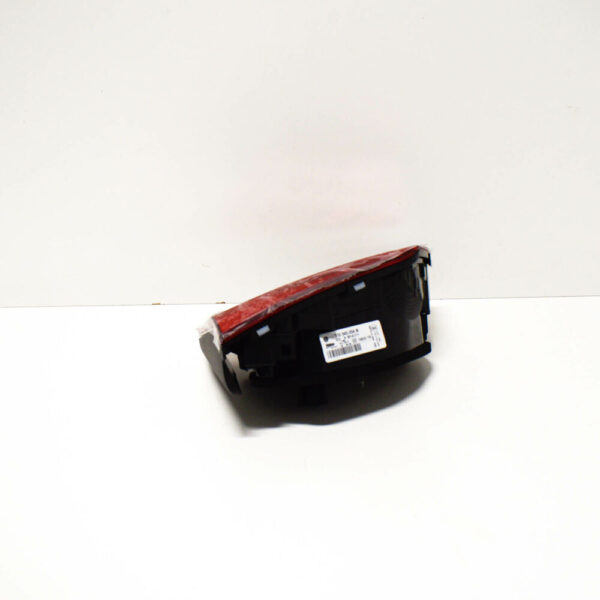 510945094N - NEW VOLKSWAGEN GOLF MK7 SPORTSVAN REAR RIGHT INNER TAILLIGHT 510945094N