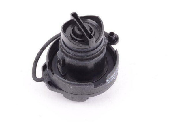 561201550E - NEW VOLKSWAGEN PASSAT B8 FUEL TANK CAP 561201550E ORIGINAL
