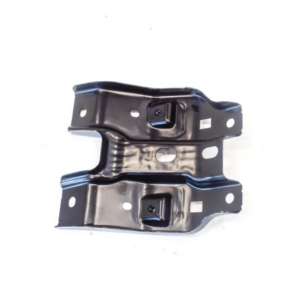561805567B - VW PASSAT front center support for lock carriers B8 561805567B mint condition