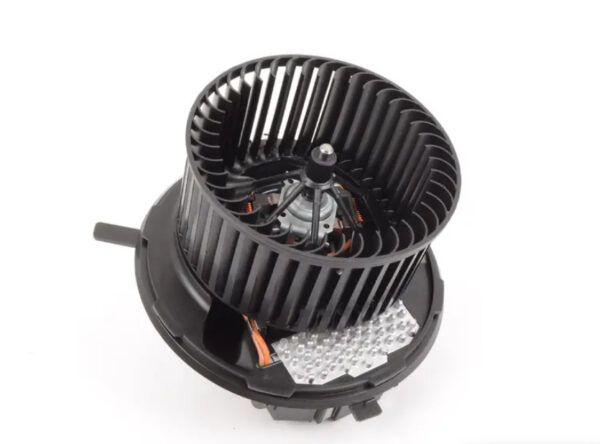 561820015E - NEW VOLKSWAGEN BEETLE A5 HEATER BLOWER FAN MOTOR 561820015E ORIGINAL