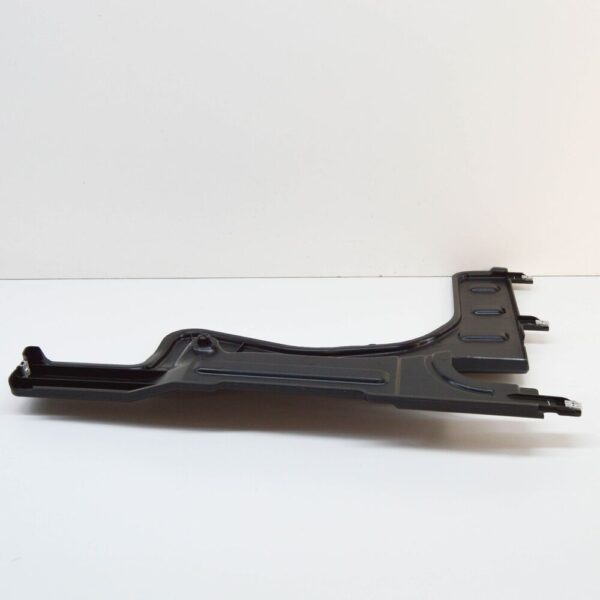 561825102C - NEW VOLKSWAGEN PASSAT B8 RIGHT SIDE UNDERBODY COVER 561825102C