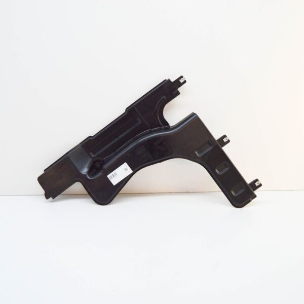 561825102C - NEW VOLKSWAGEN PASSAT B8 RIGHT SIDE UNDERBODY COVER 561825102C