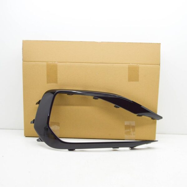 561853212B041 - NEW VOLKSWAGEN PASSAT ALLTRACK B8 FRONT BUMPER RIGHT TRIM 561853212B041 ORIGINAL