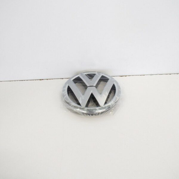 561853600 - NEW FOLKSCAR TIGUAN 5N FRONT PLATE BADGE 561853600ULM ORIGINAL