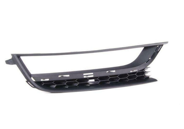 561853666A9B9 - NEW VOLKSWAGEN PASSAT B8 FRONT BUMPER RIGHT FOG LAMP COVER 561853666A9B9