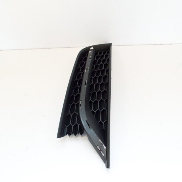 561853666C9B9 - NEW VOLKSWAGEN PASSAT B7 FRONT BUMPER RIGHT LOWER GRILLE 561853666C9B9 ORIGINAL