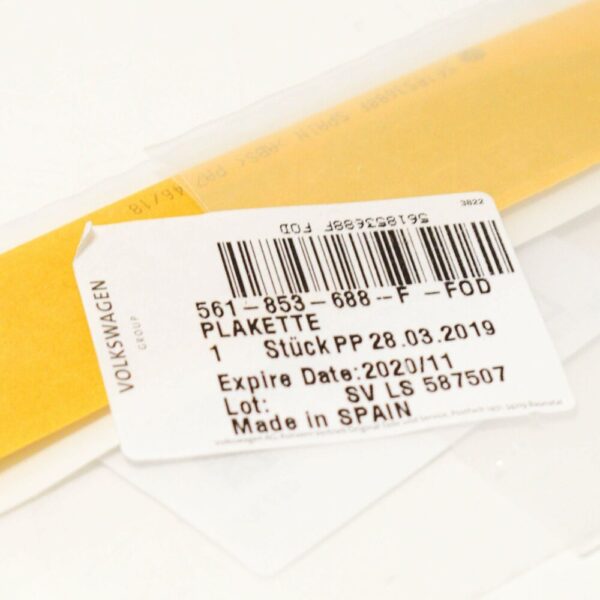 561853688FFOD - NEW VOLKSWAGEN PASSAT B8 FRONT FENDER RIGHT R-LINE TRIM BADGE 561853688FFOD