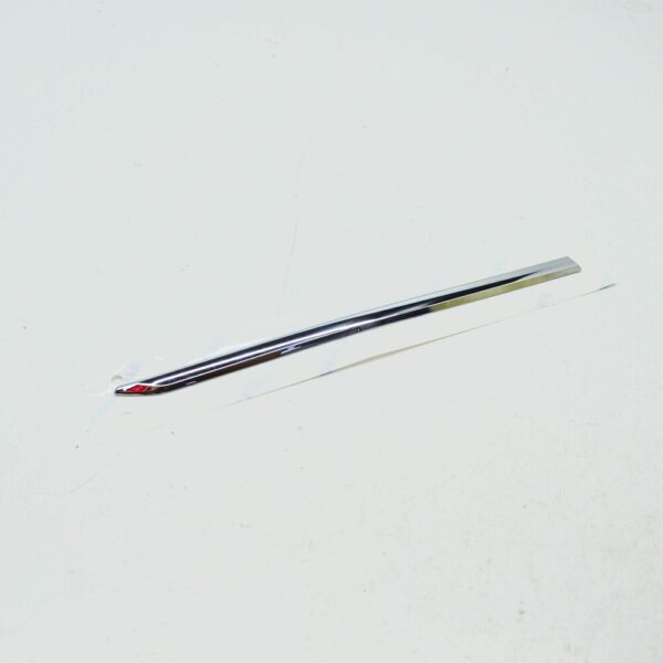 561853688M2ZZ - NEW VW PASSAT ALLTRACK B8 R-LINE FRONT RIGHT WING EMBLEM 561853688M2ZZ