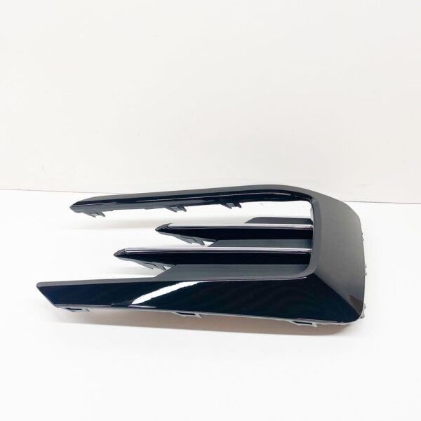 561854662JFOD - NEW VOLKSWAGEN PASSAT B8 FRONT BUMPER RIGHT OUTER GRILLE 561854662JFOD