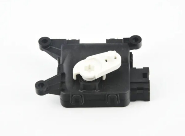 561907511E - NEW VOLKSWAGEN PASSAT B8 DEFROSTER FLAP SERVOMOTOR 561907511E ORIGINAL