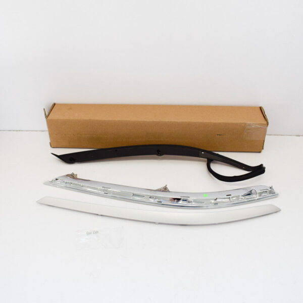 561998119 - NEW VW PASSAT B8 LEFT SIDE OF HEADLIGHT-561998119 TRIM ORIGINAL