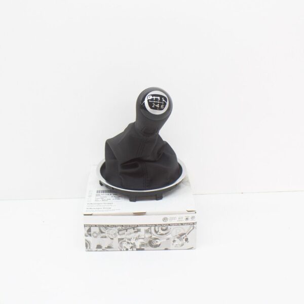 5C0711113AUZC - OEM VOLKSWAGEN BEETLE A5 GEAR SHIFT KNOB WITH BOOT 5C0711113AUZC GENUINE