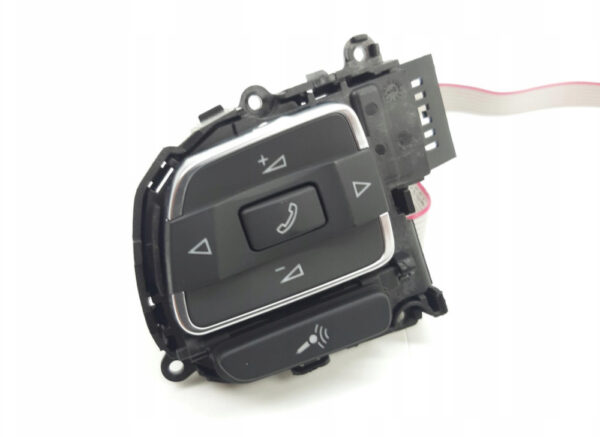5C0959442C041 - NEW VW BEETLE A5 STEERING WHEEL RADIO/PHONE MULTI SWITCH 5C0959442C041 ORIGINAL