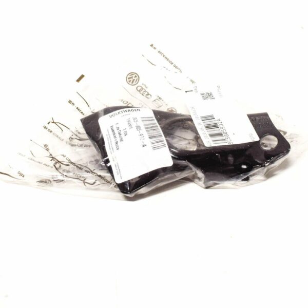 5C5805932A - NEW VOLKSWAGEN BEETLE A5 RIGHT UPPER RADIATOR SUPPORT BRACKET 5C5805932A