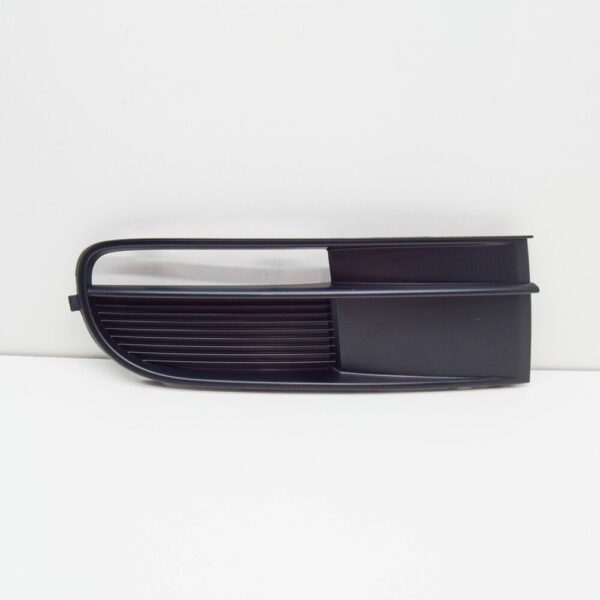 5C5853666C9B9 - NEW VW BEETLE A5 FRONT BUMPER RIGHT GRILLE 5C5853666C 9B9 ORIGINAL