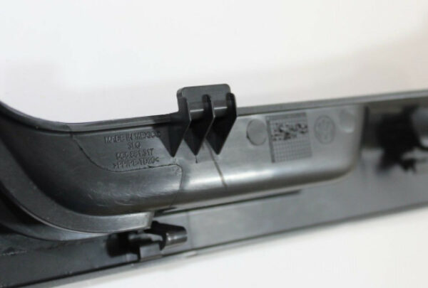 5C588131782V - NEW VW BEETLE 5C FRONT LEFT SEAT BENCH FRAME TRIM 5C588131782V ORIGINAL