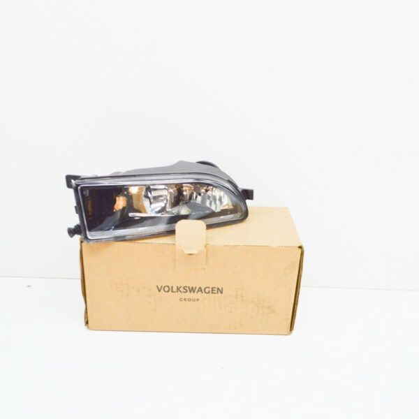 5C5941700C - NEW VOLKSWAGEN BEETLE A5 FRONT RIGHT FOG LIGHT 5C5941700C