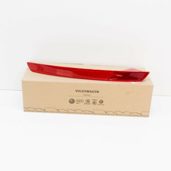 5C5945701 - New Genuine VOLKSWAGEN BEETLE Rear Bumper Lower Left Reflector 5C5945701C OEM