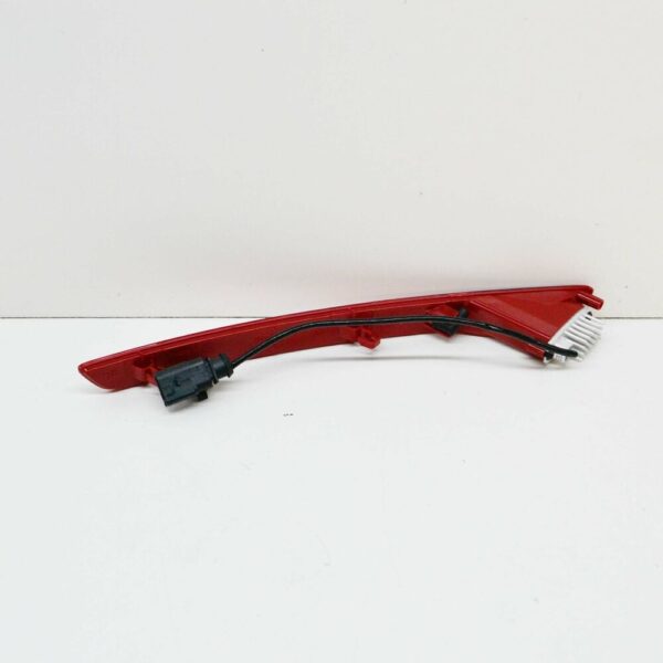 5C5945702C - New Genuine VW Beetle 12-16 Rear Bumper Right Side LED Reflector LHD 5C5945702C