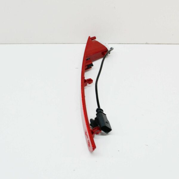 5C5945702C - New Genuine VW Beetle 12-16 Rear Bumper Right Side LED Reflector LHD 5C5945702C